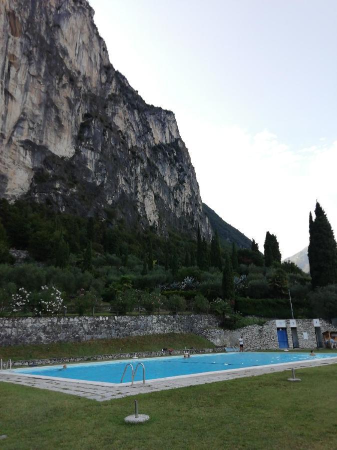 Lake & Castle View Apartment Riva del Garda Exterior photo